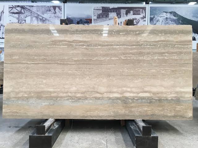 Beige Travertine Slabs 18mm